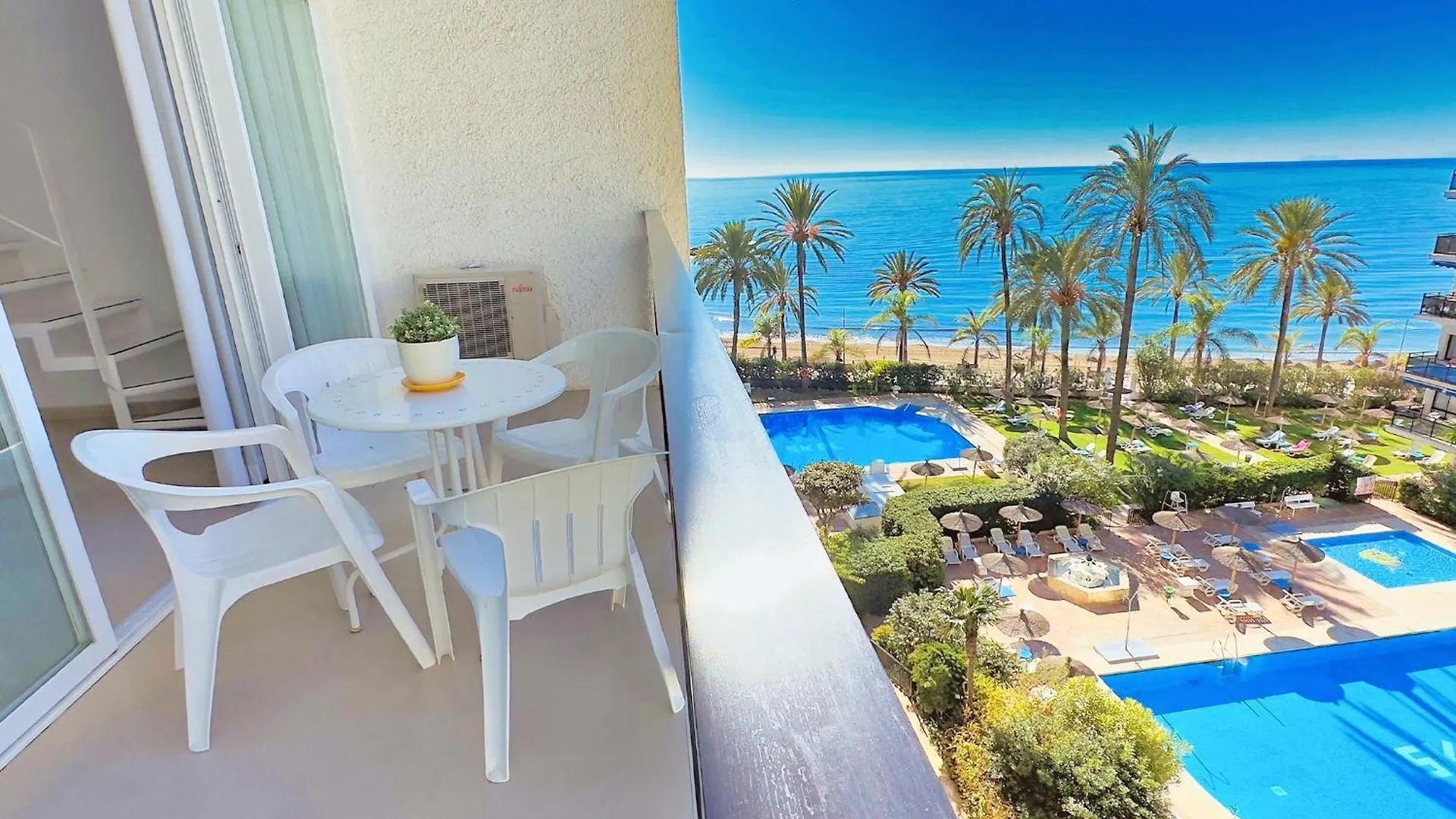 Skol 302 Super One-Bedroom Duplex With Sea Views Marbella