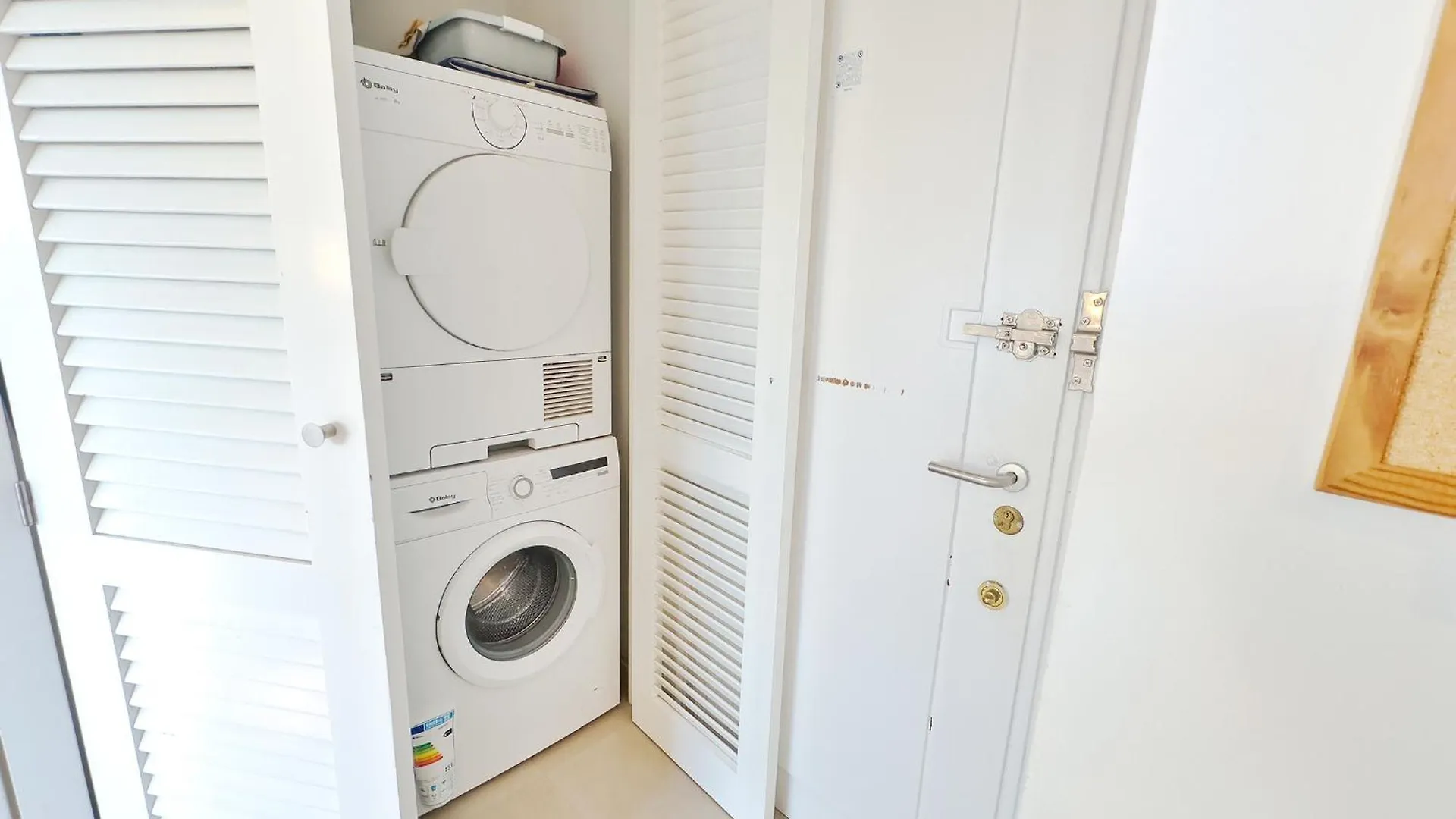 Skol 302 Super One-Bedroom Duplex With Sea Views 马尔韦利亚