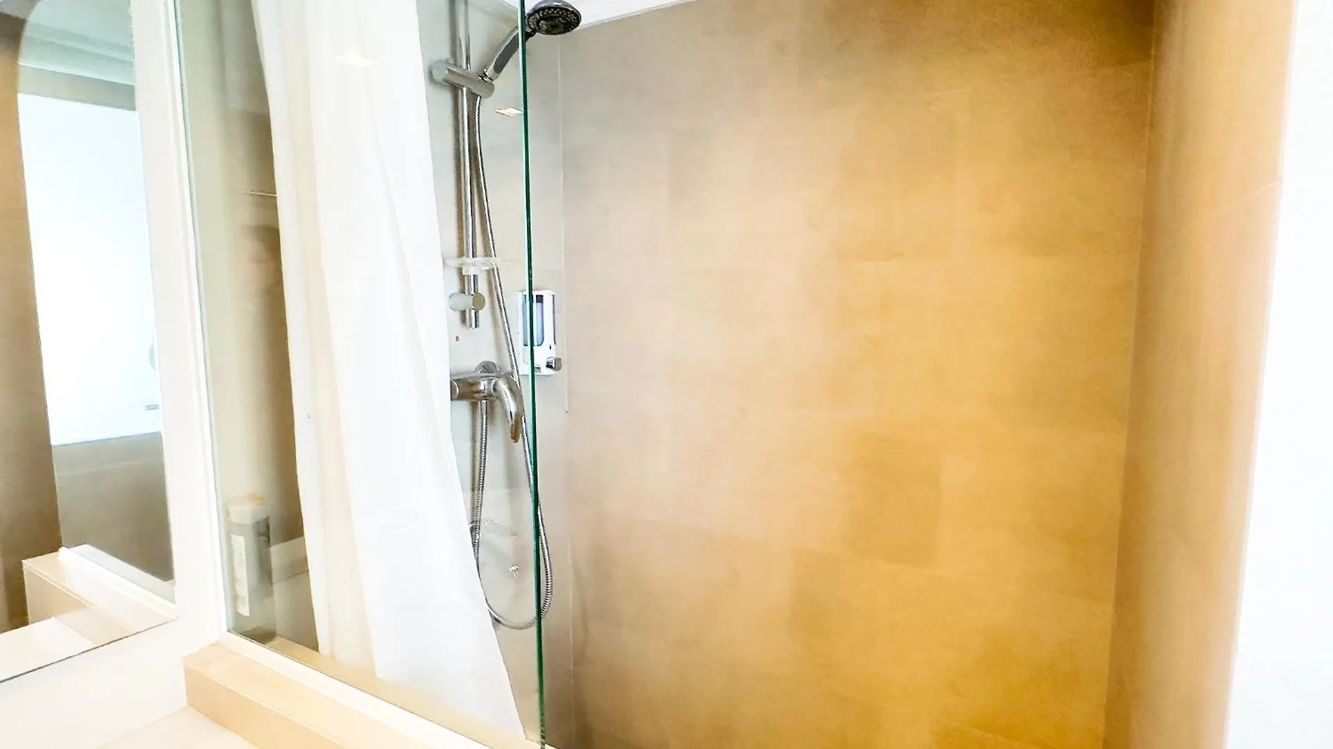 Skol 302 Super One-Bedroom Duplex With Sea Views 马尔韦利亚 公寓